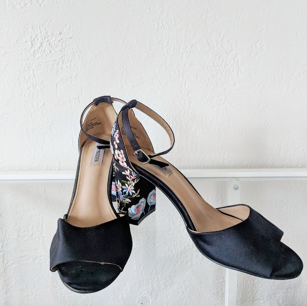 Steve Madden Floral Block Heel Sandals